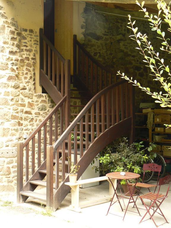 Chambres D'Hotes Du Vault Picot La Chapelle-aux-Filtzmeens Exterior photo